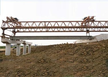 Betonowa wyrzutnia autostrad Dźwig dźwigowy 260T Typ kratownicy 10 - 50 m rozpiętości