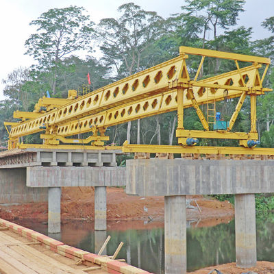 Wyrzutnia betonu Kratownicowa maszyna do montażu dźwigarów mostowych 500kn